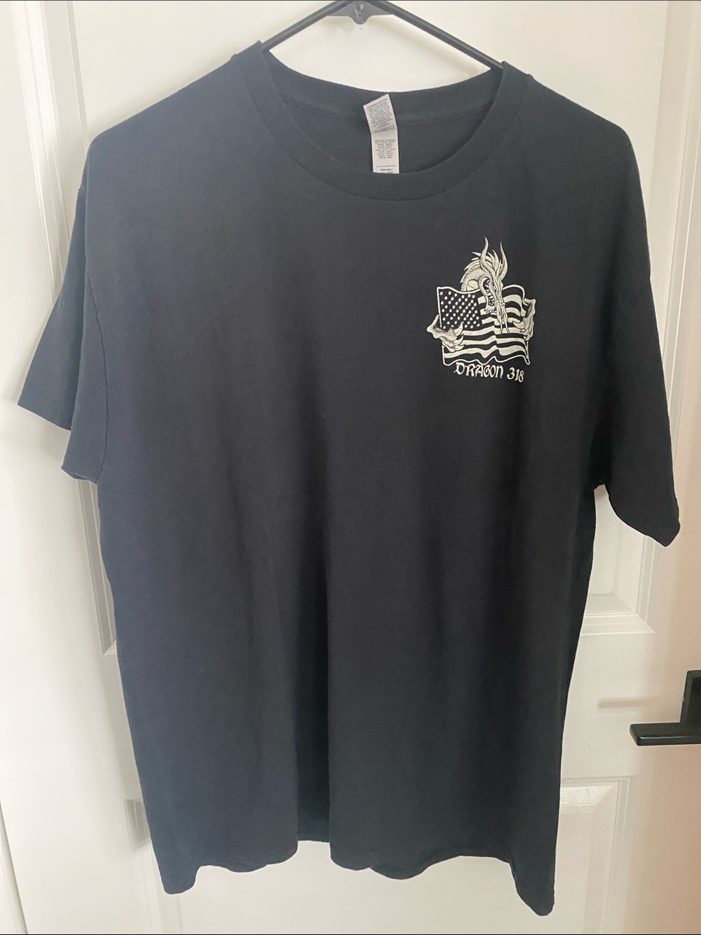 Gildan Black Short Sleeve Tee Men L with Tail of the Dragon/Dealers Gap logo